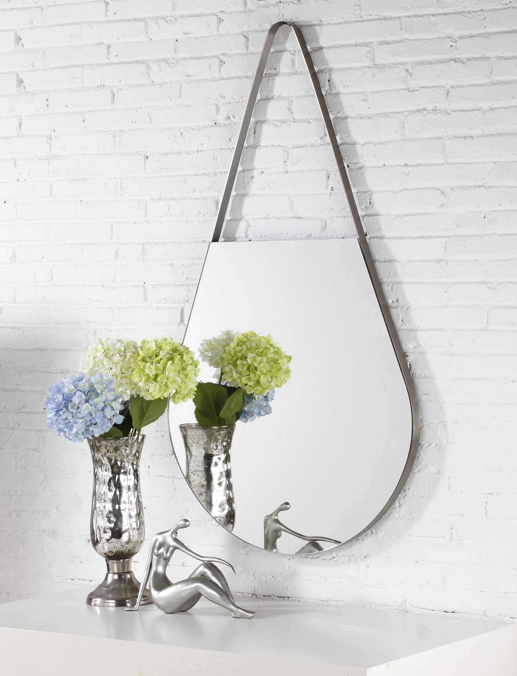 Distinctify Lacrima Mirror - Large